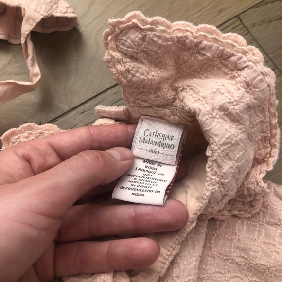 Baby bundle! Girls two piece sets and dresses with matching hats | 6M - Picture 4 of 5